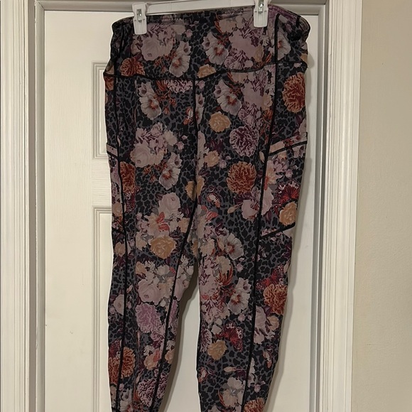 Torrid Floral Activewear Set - Pink and Purple 2X - Picture 6 of 8